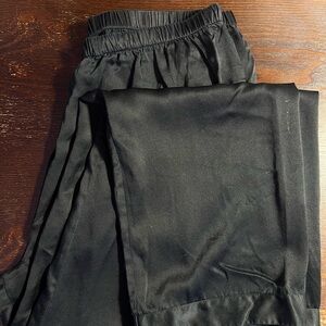 Black Soft Pajama Capris with Relaxed Fit 100% Mulberry Silk 22mm Oxo Tex